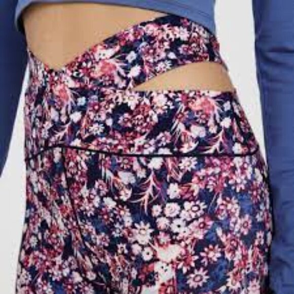 Aerie Offline Real Me Cut Out 7/8 Leggings - NWT's - Picture 2 of 10